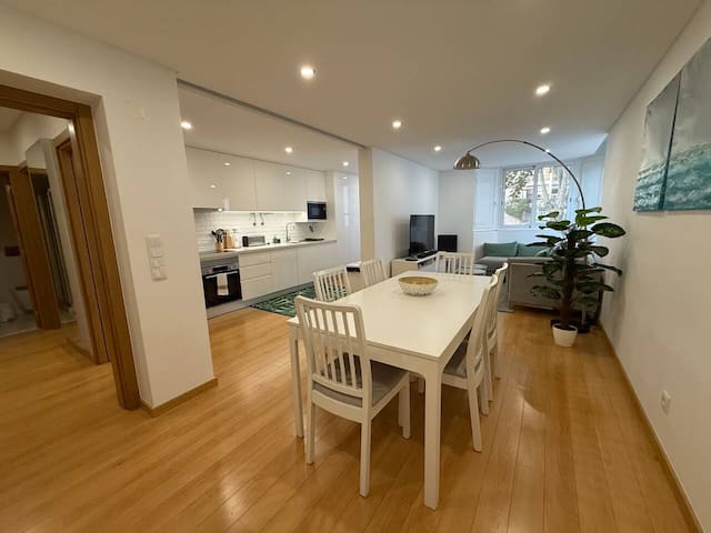 Cozy Cascais 3 Bed 2 Bath