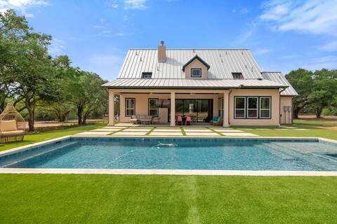 POOL+HOT TUB | Sleeps 16 | Girls Getaway