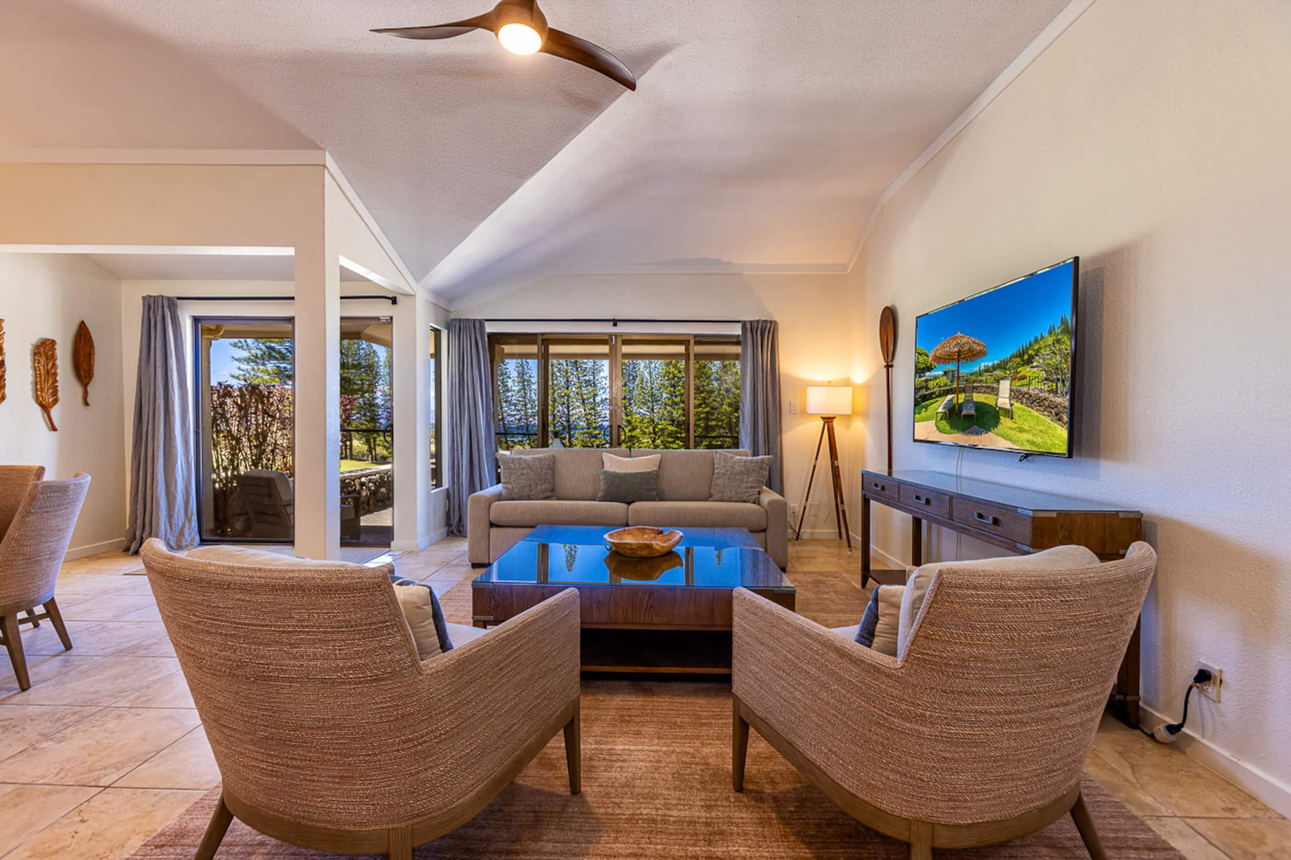 Condo in Lahaina · ★4.17 · 2 bedrooms · 4 beds · 2 baths - Image 16