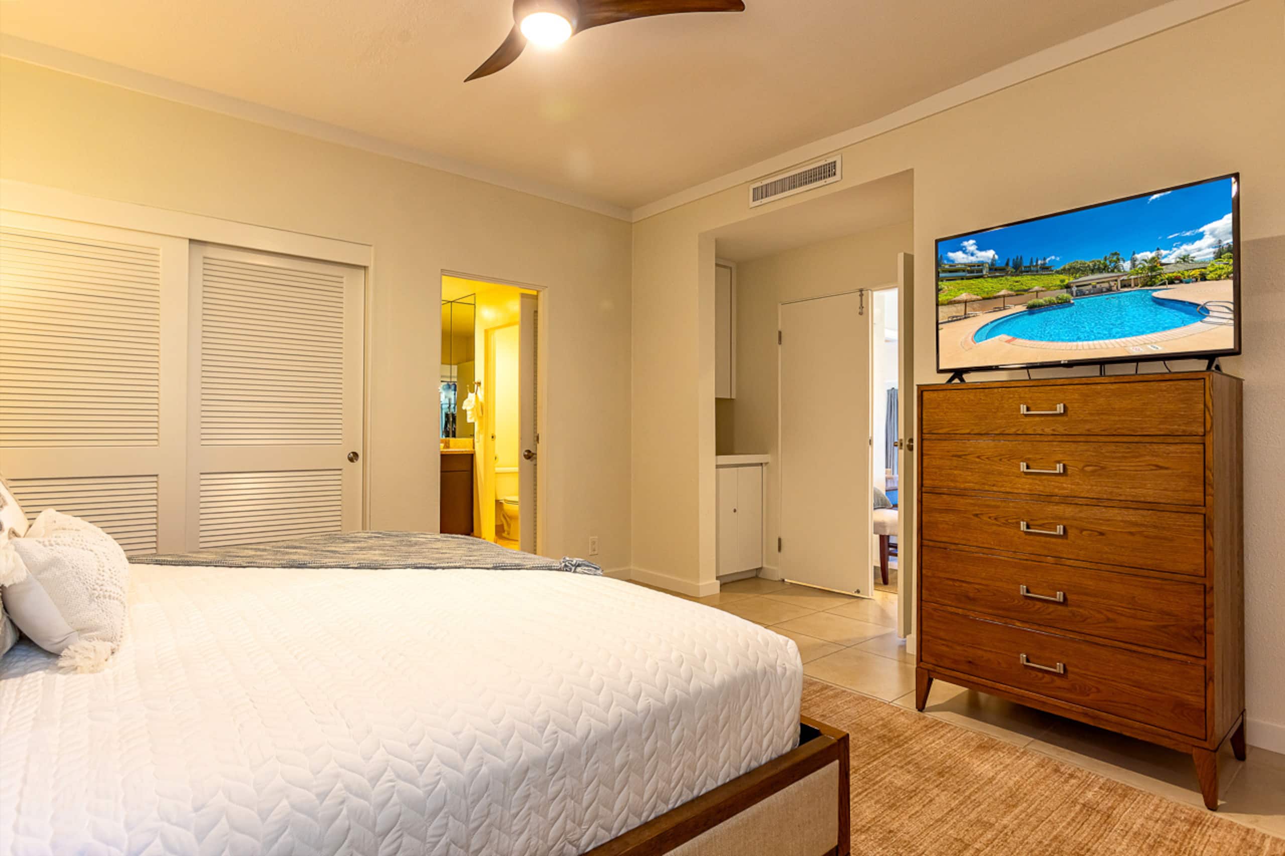 Condo in Lahaina · ★4.17 · 2 bedrooms · 4 beds · 2 baths - Image 26