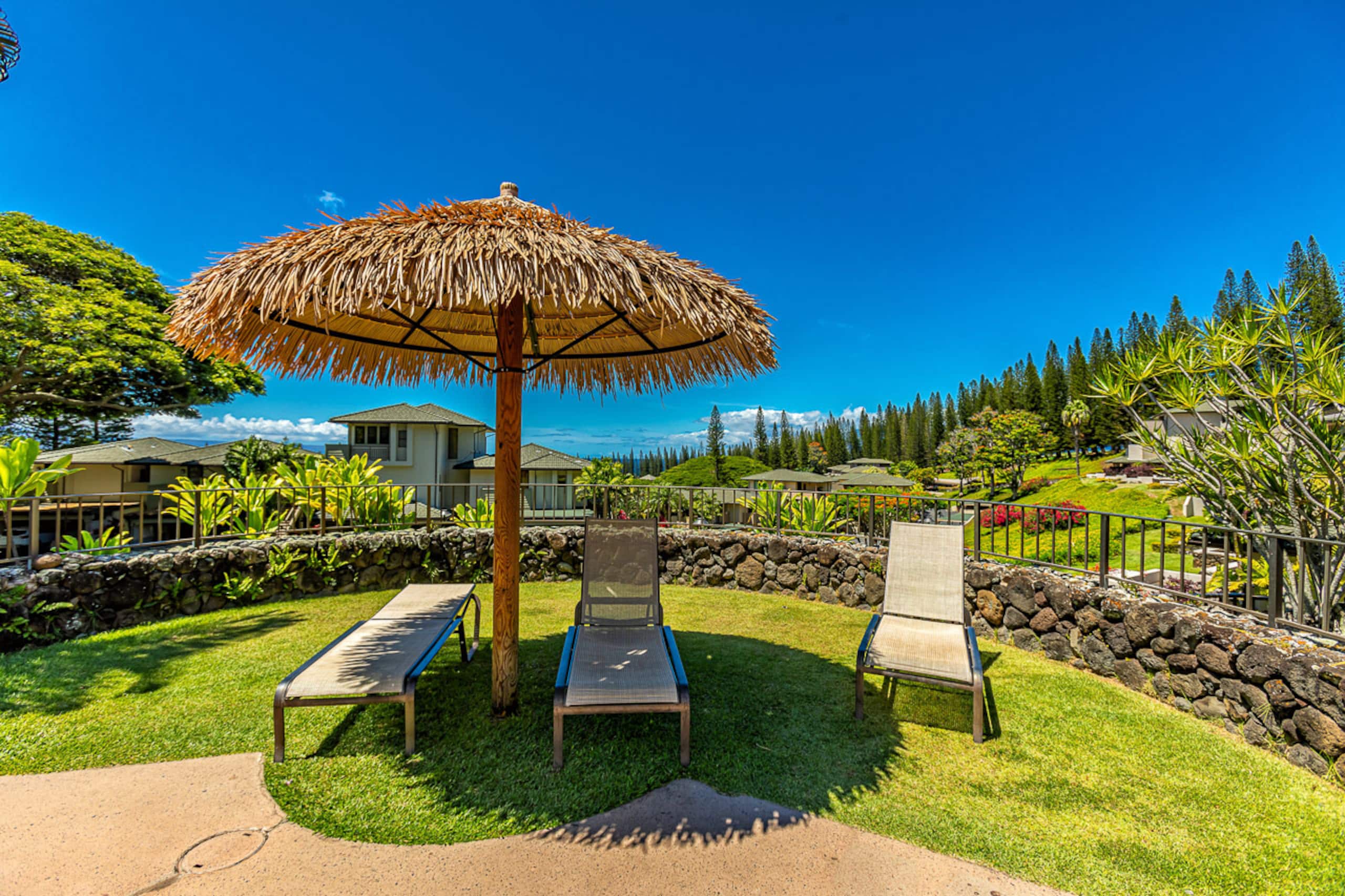 Condo in Lahaina · ★4.17 · 2 bedrooms · 4 beds · 2 baths - Image 51