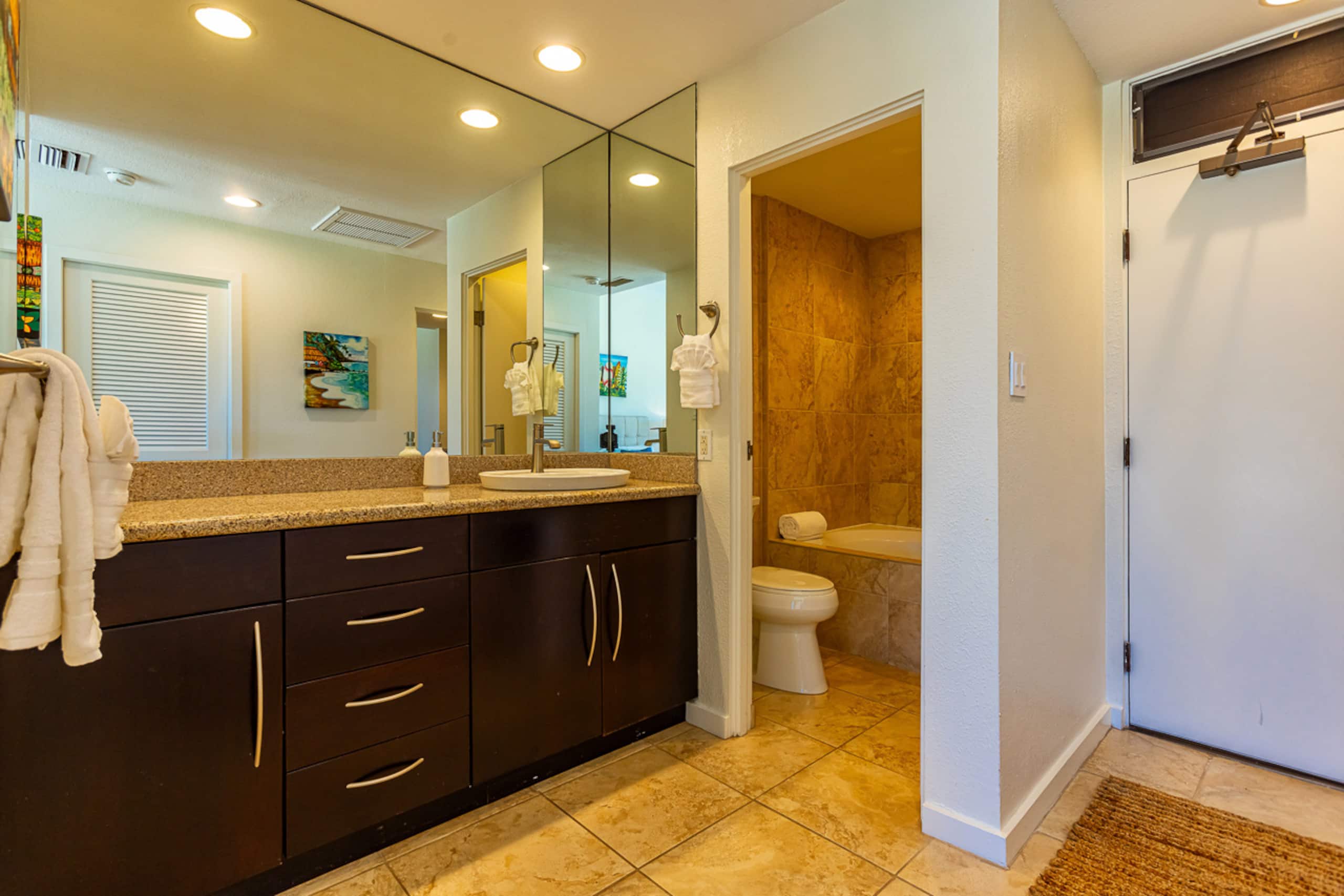 Condo in Lahaina · ★4.17 · 2 bedrooms · 4 beds · 2 baths - Image 34