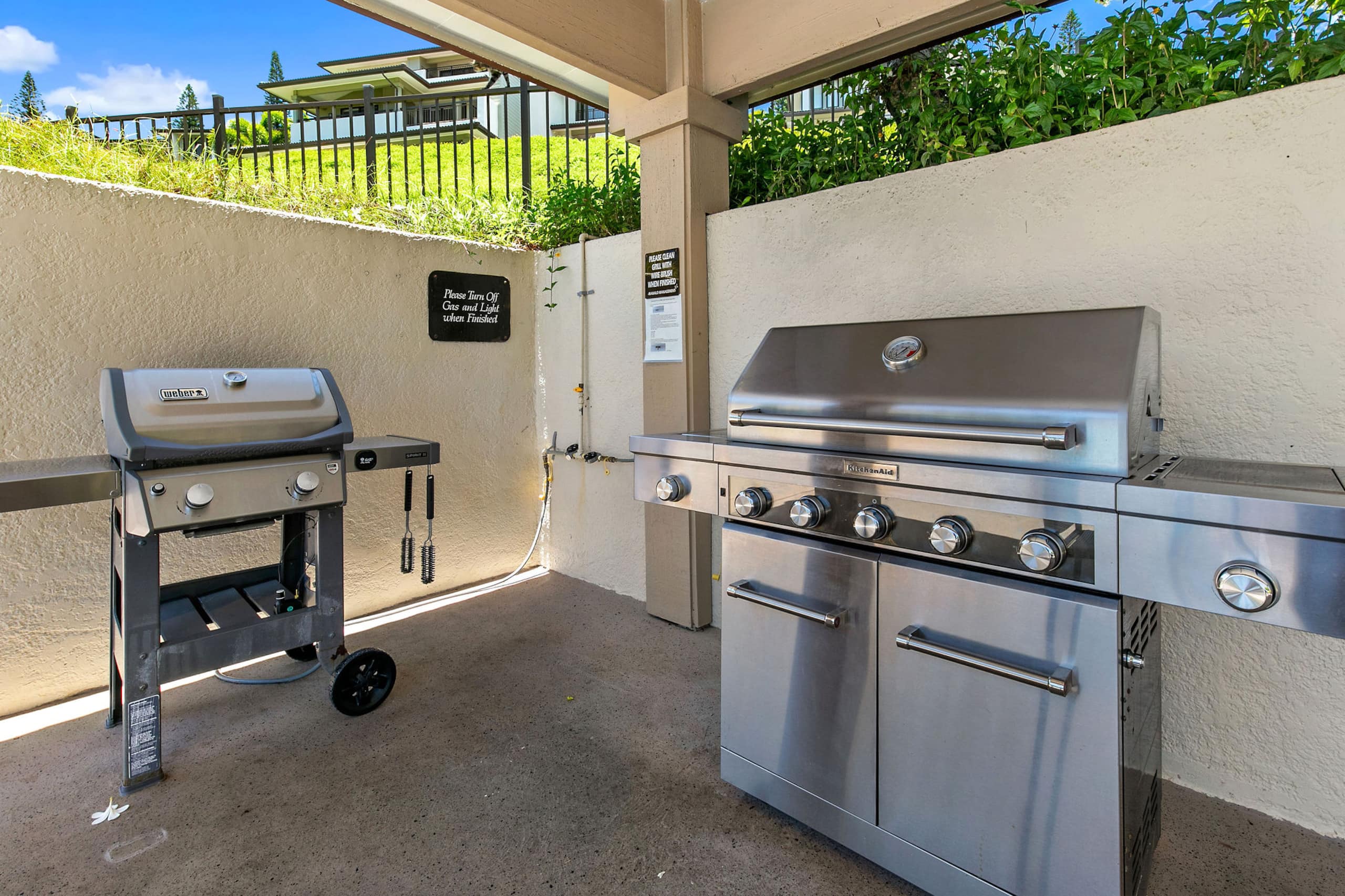 Condo in Lahaina · ★4.17 · 2 bedrooms · 4 beds · 2 baths - Image 50