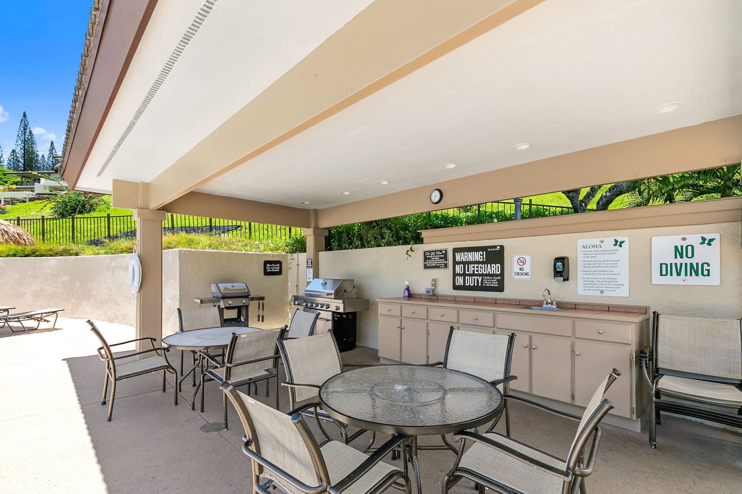 Condo in Lahaina · ★4.17 · 2 bedrooms · 4 beds · 2 baths - Image 49