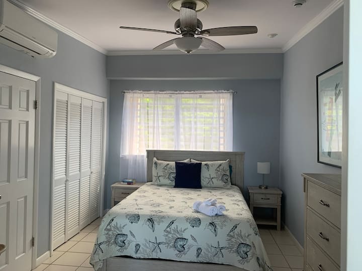 ห้องนอนควีนไซส์สวยงาม