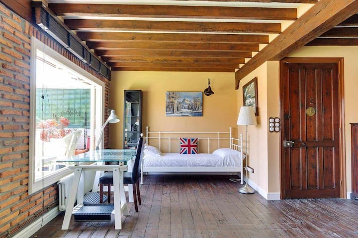 საძინებელი 1