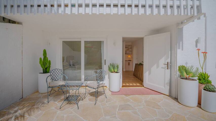 Broome Beach – open plan living close to beach