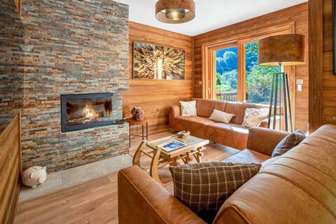 Chalet des Anges with outside hot tube