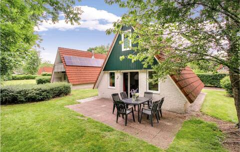 Awesome home in Gramsbergen with kitchen