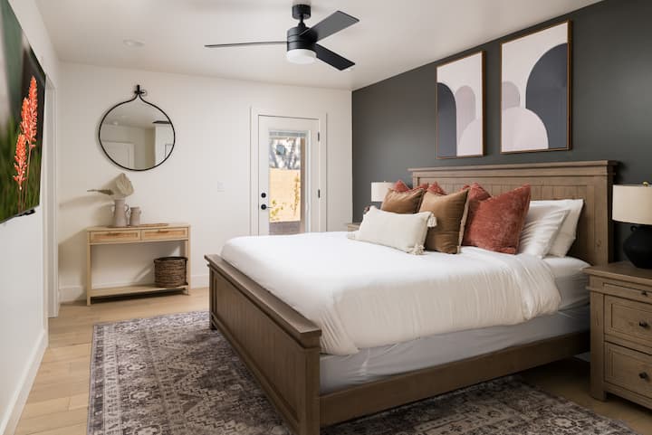 Bedroom 2 - King bed