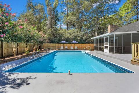 Southern Splash Retreat Poolside Paradise by GSU