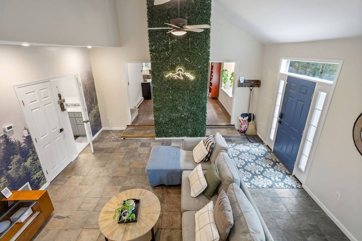 Welcome to a cozy and modern living room, thoughtfully designed for relaxation and entertainment. With a stable internet connection, and a smart TV.