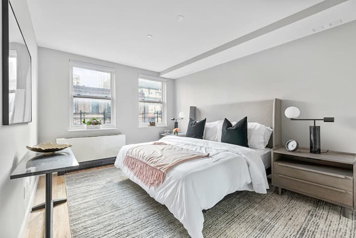 3BR Penthouse Suite with Massive Private Rooftop - Apartments for Rent ...