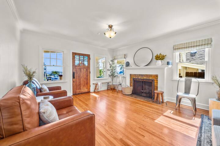 117V – Modern Avalon house, WIFI, Golf Cart, BBQ gallery image 2