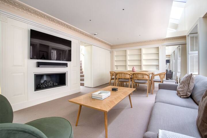 Blueground | Marylebone, balcony, retractable roof gallery image 4