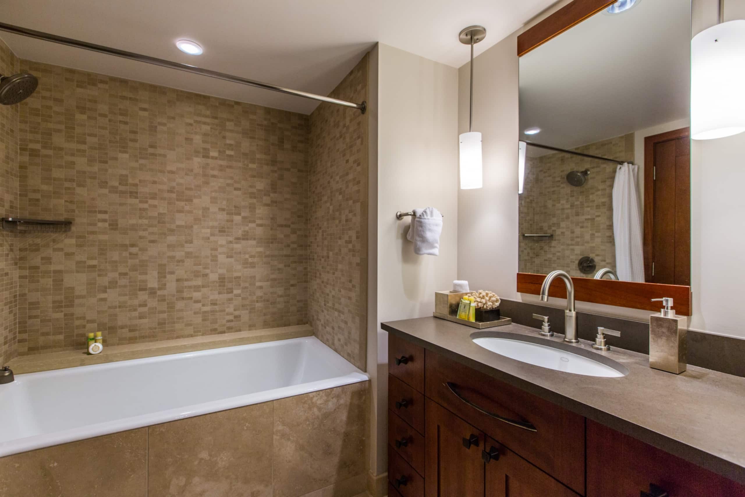 Condo in Kapolei · ★4.86 · 3 bedrooms · 4 beds · 3 shared baths - Image 21