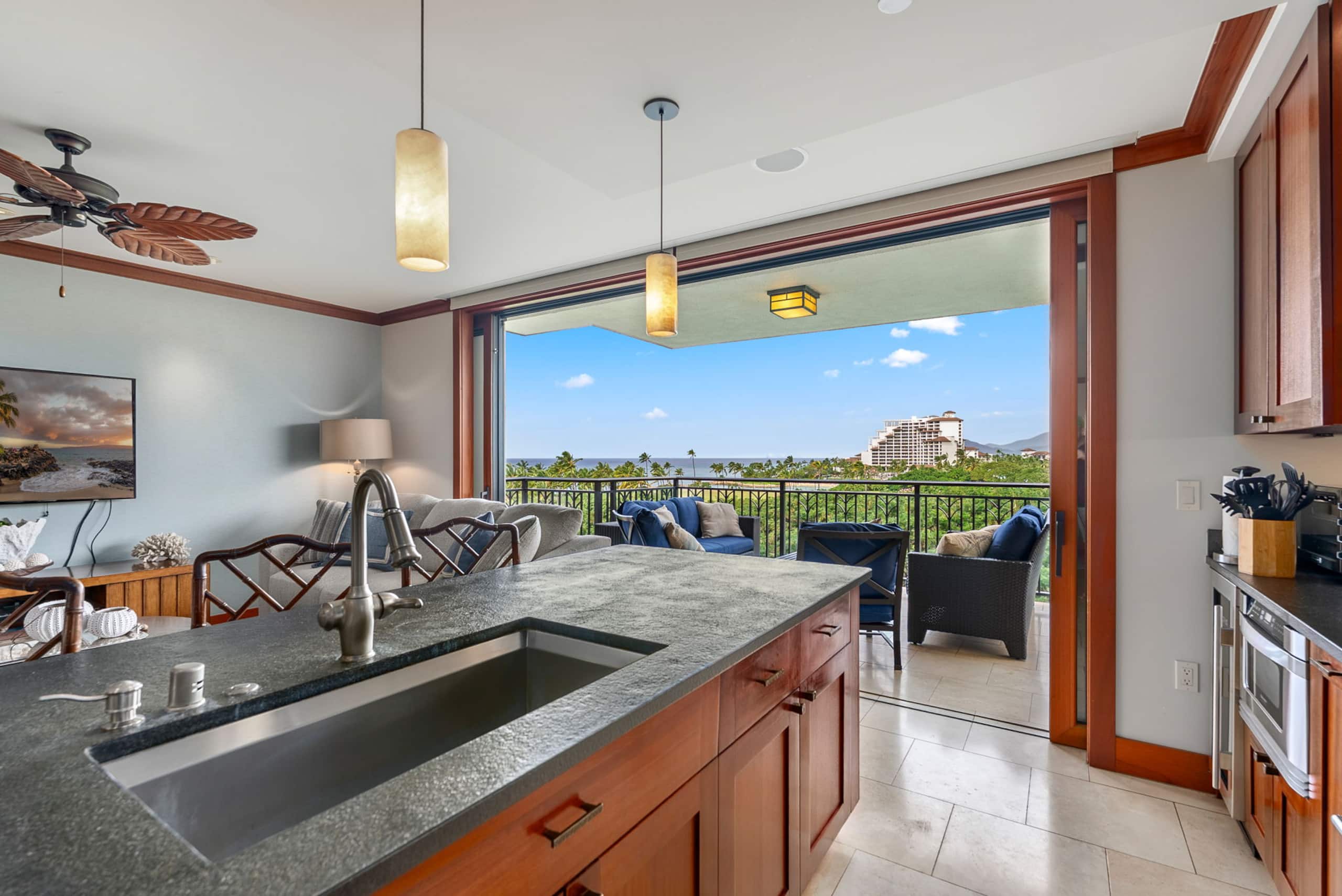Condo in Kapolei · ★4.86 · 3 bedrooms · 4 beds · 3 shared baths - Image 9