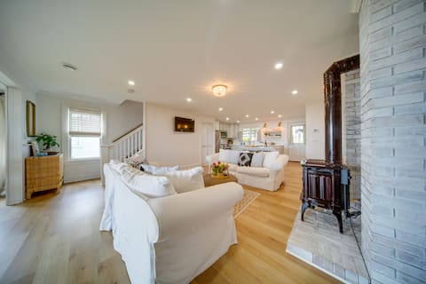 Chautauqua Lakefront NY Cottage Getaway