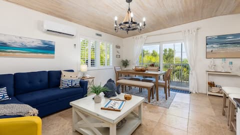 Top Airbnb: Pennekamp Hideaway | Water View, Kayaks & Pool Tab in Florida Keys