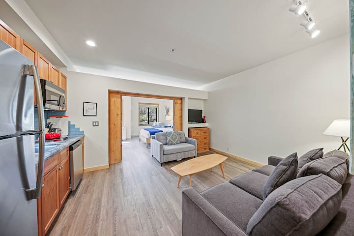 149  | Modern Studio - Ski-in/out Access,mtn Views - Olympic Valley, CA
