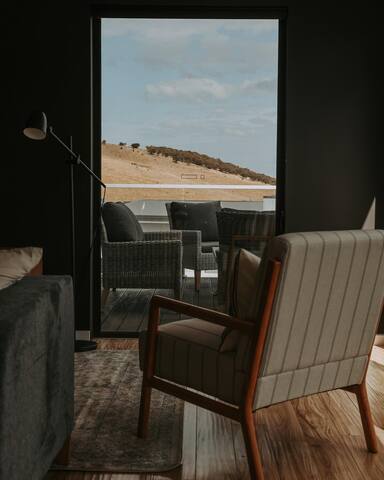 Tranmere Seaside Serenity gallery image 4