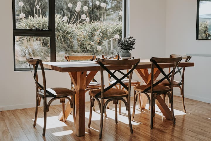 Tranmere Seaside Serenity