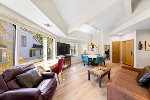 340 | Top Floor Corner - 1BD w/ A/C + Views