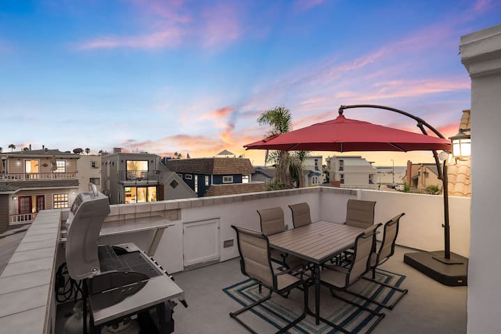 4BR | Ocean View Perfection | Rooftop Patio