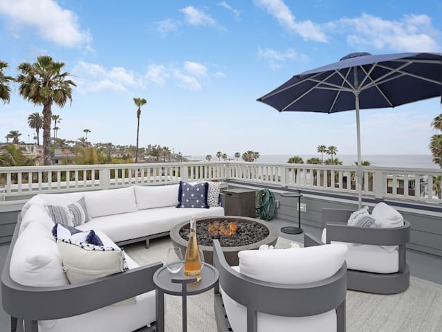 Designer Lux Beach House | OceanView, AC, Fire Pit