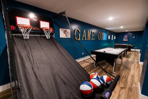GameRoom~HotTub-HomeTheater-HomeGym-OnMountain