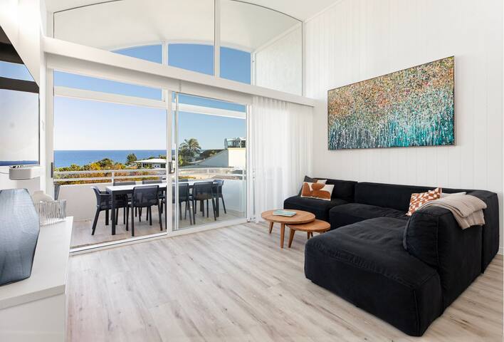 11 Cote D’Azure– Magnificent Ocean Views gallery image 4