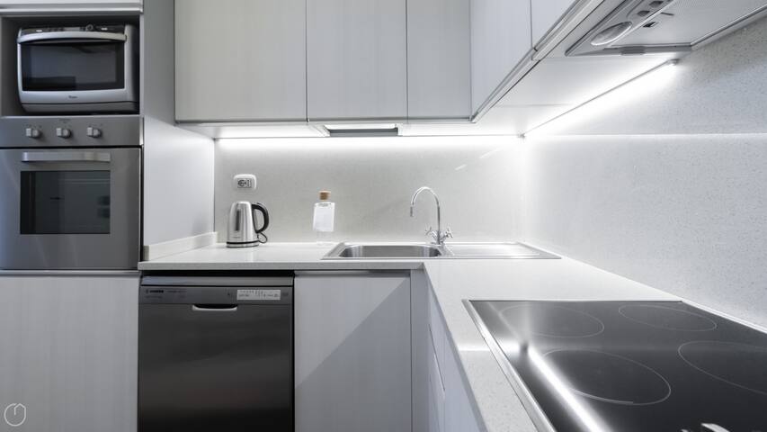 Italianway – Corso Venezia 7 – Traviata gallery image 3