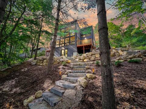 [B] StoneWater | New | Private Lakefront + Fire