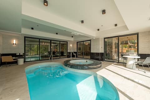 Lakeside Luxury w/ Pool, Hot Tub & Views