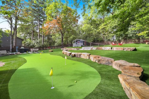 Retro Razorback - Pickleball-Golf-Spa-UofA