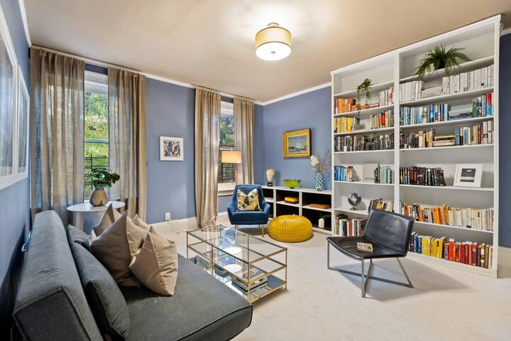 Garden Place II by RoveTravel | 4BR Historic Apt gallery image 3