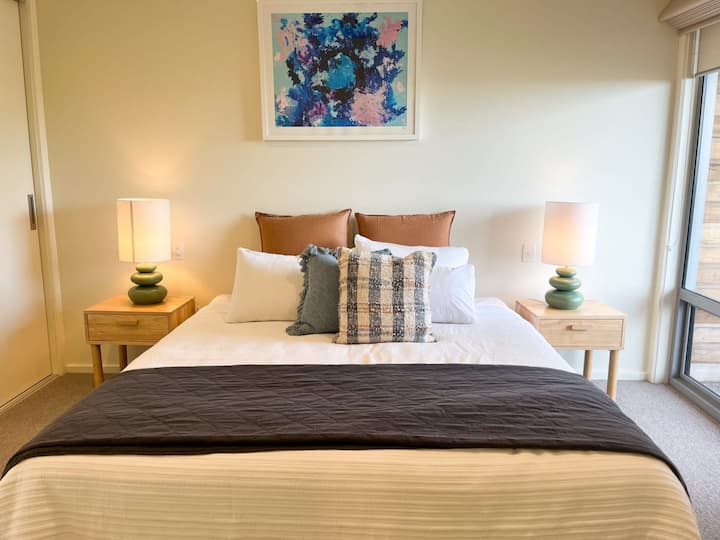 Bedroom 4 - King bed, with ensuite