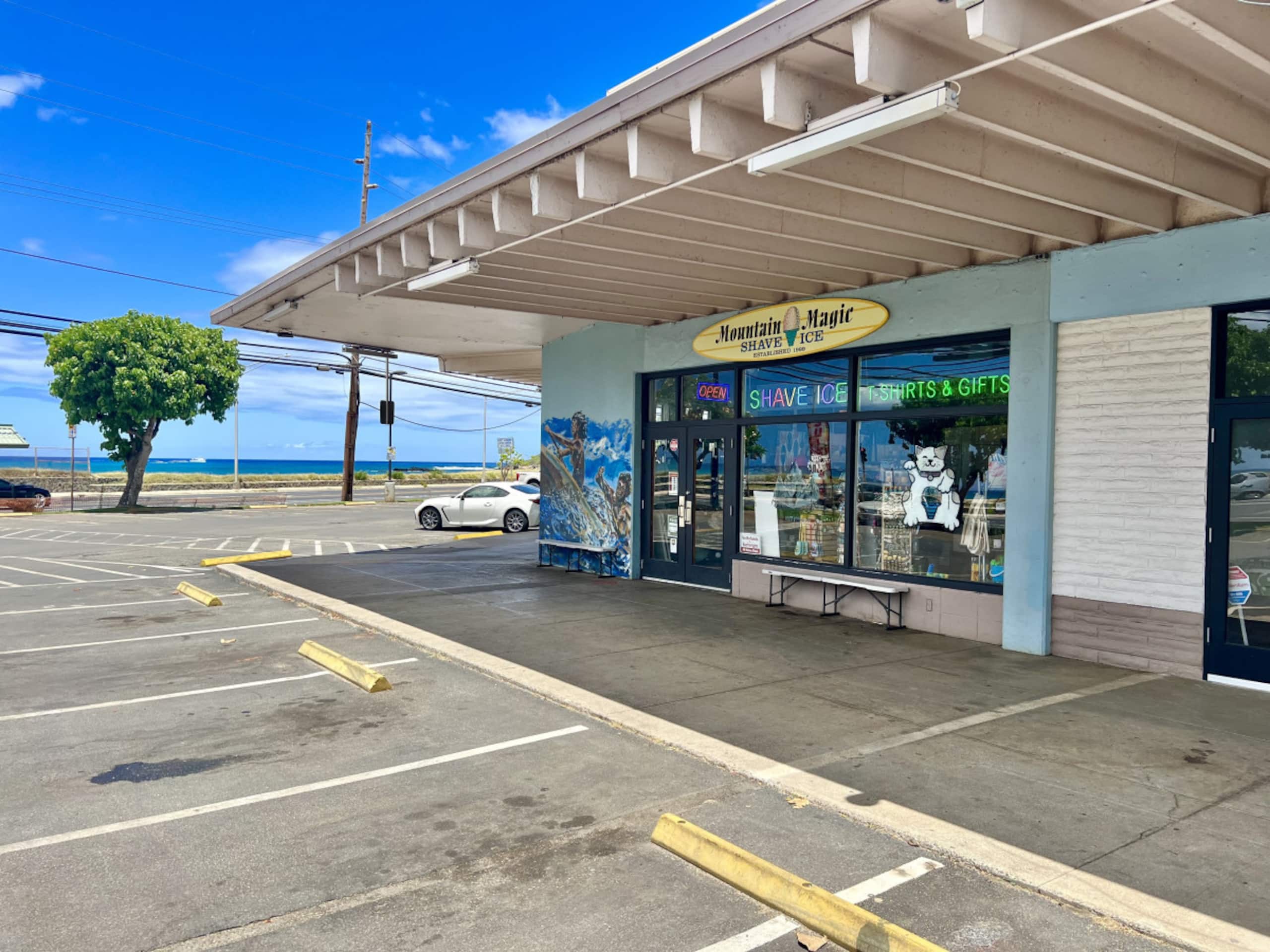 Home in Makaha Valley · ★4.99 · 4 bedrooms · 6 beds · 2.5 private baths - Image 82