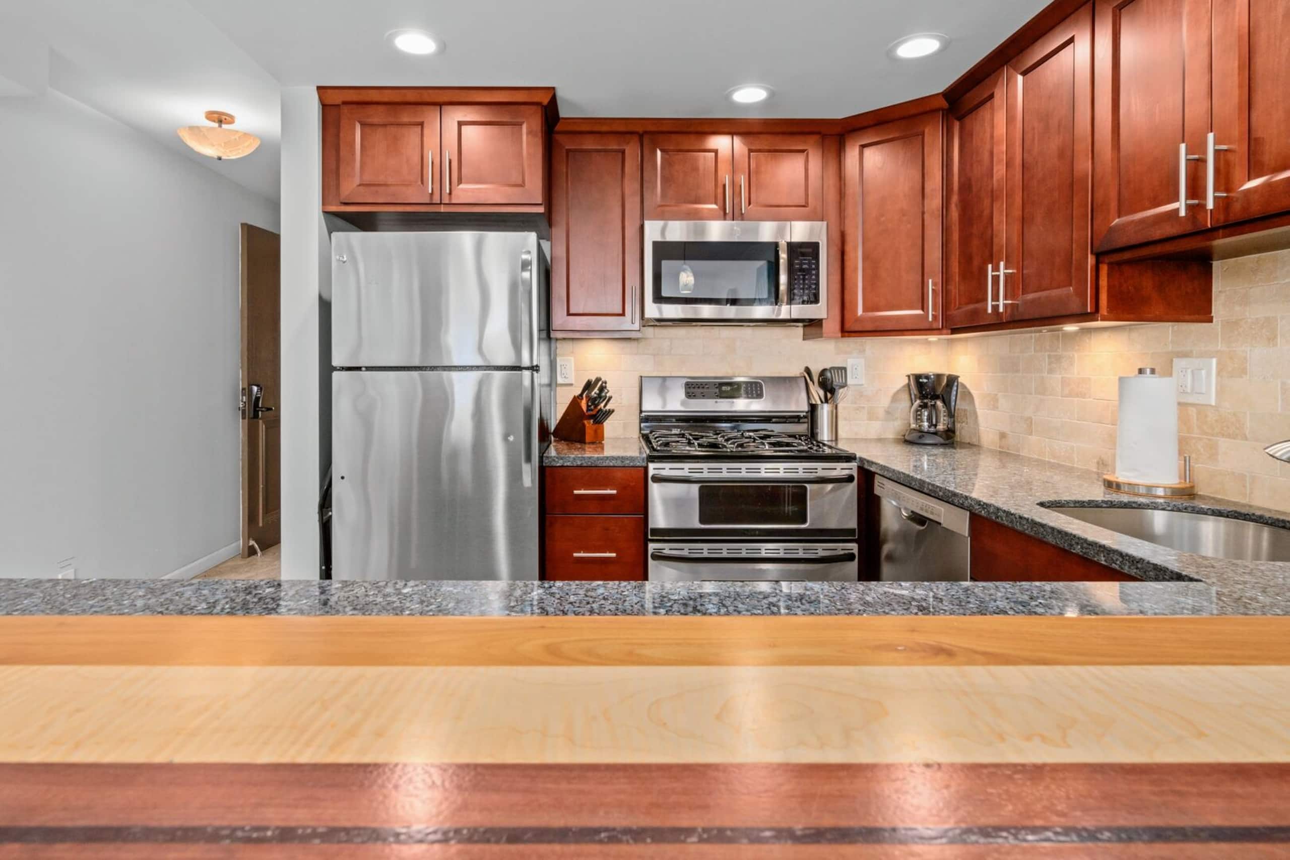 Condo in Kihei · ★4.74 · 1 bedroom · 2 beds · 1 bath - Image 28