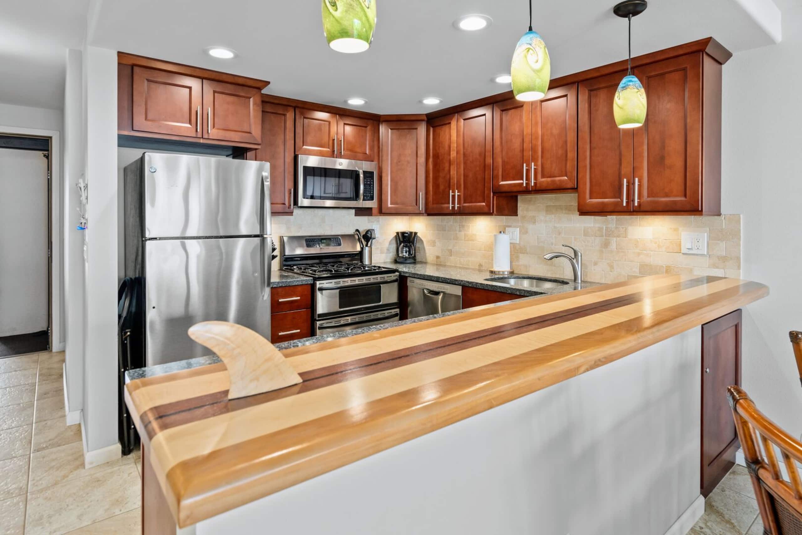 Condo in Kihei · ★4.74 · 1 bedroom · 2 beds · 1 bath - Image 4