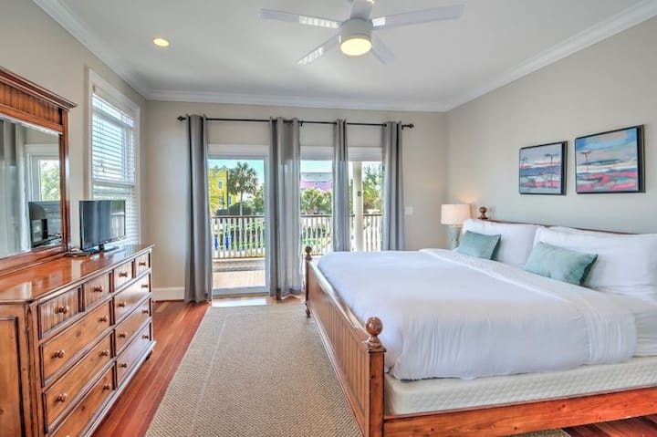 غرفة نوم 1 تضم سرير كينج