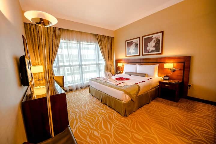 Two Bedroom Apartment Sheikh Hazza Mosque Park - Abu Dhabi