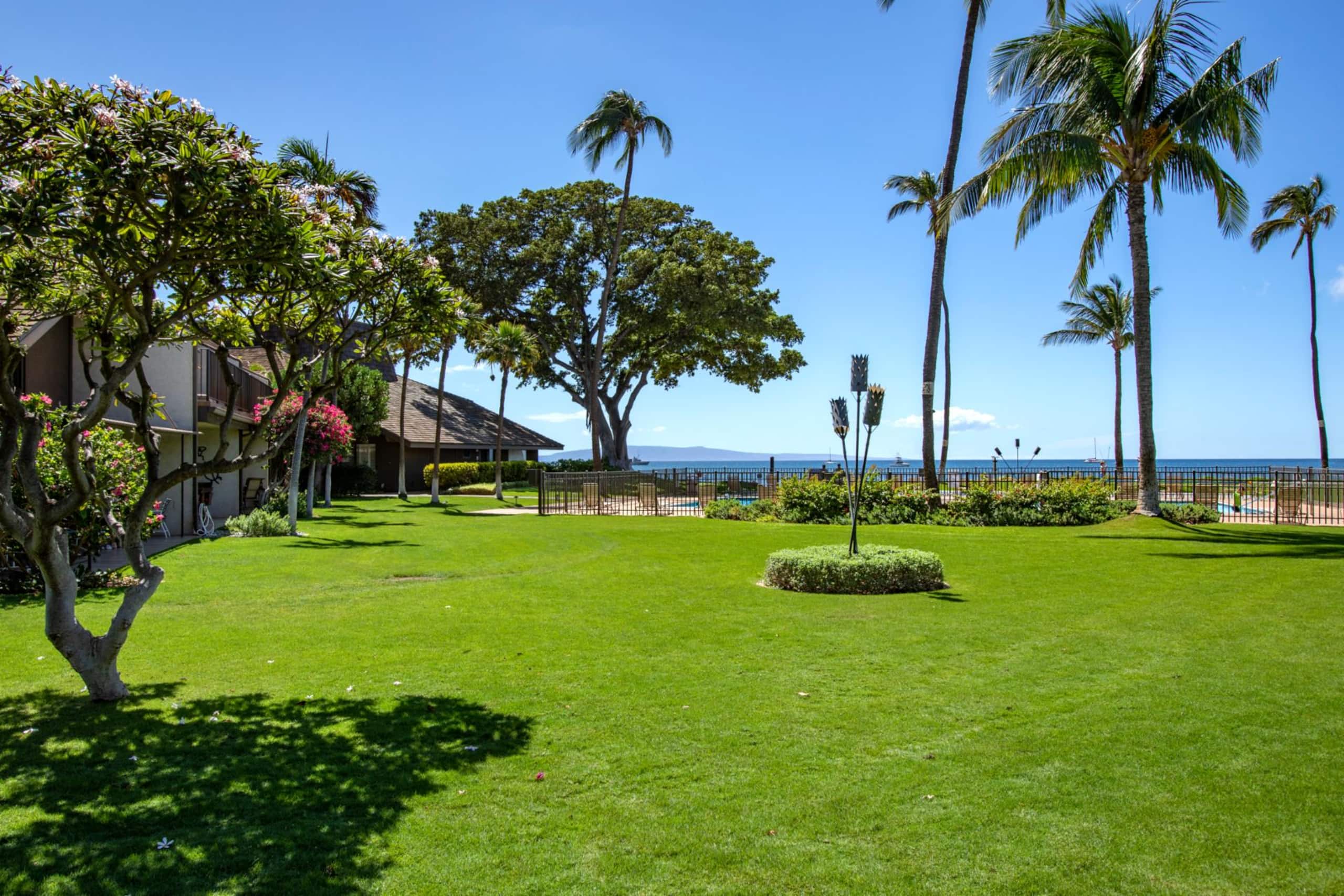 Condo in Kihei · ★4.88 · 1 bedroom · 2 beds · 1 bath - Image 4