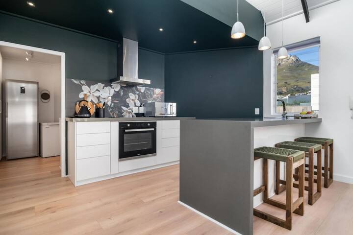 The Perfect Beach Hideaway with Backup power gallery image 3