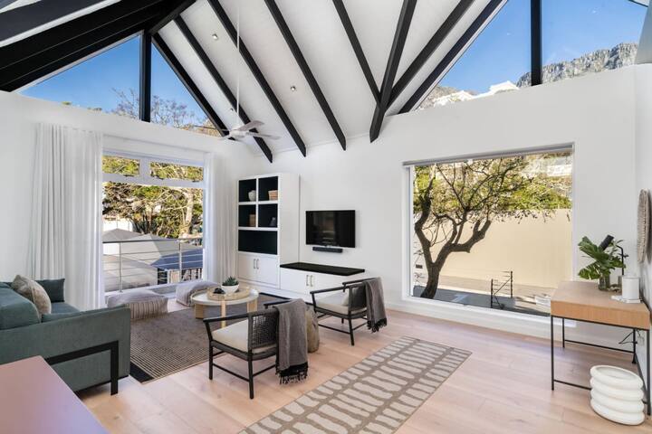 The Perfect Beach Hideaway with Backup power