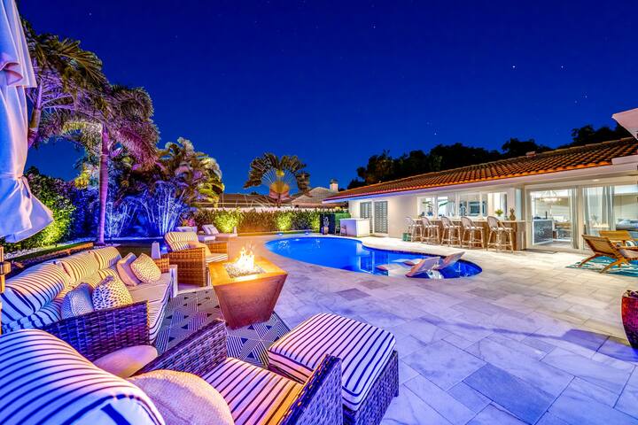 Heated SaltPool+HotTub! Golf Cart+1 Mile 2 Beach! gallery image 3