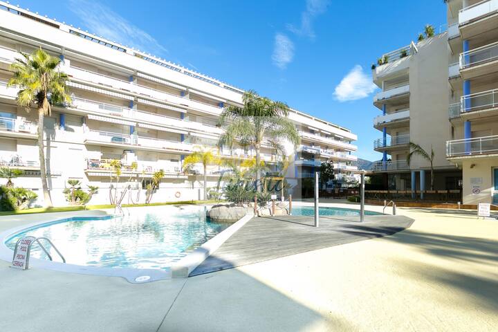 port canigo – duplex with panoramic views and comm gallery image 2