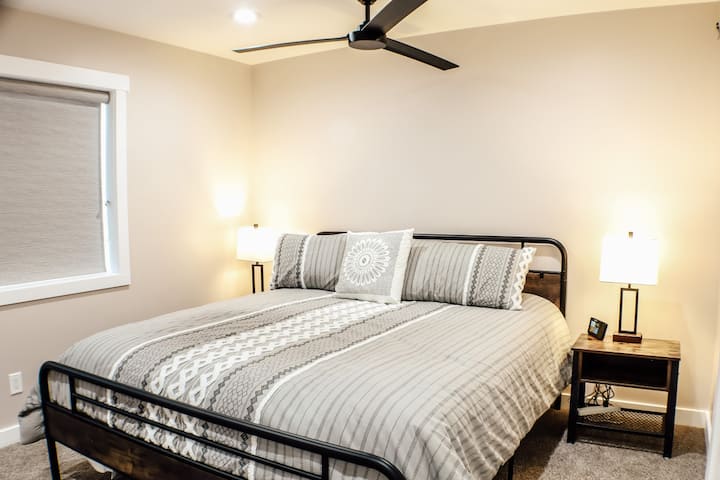 Dormitorio2 con cama tamaño king