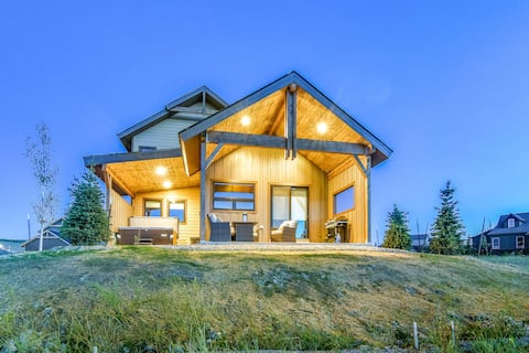 Home On Golf Course w/ Hot Tub, Near Grand Lake