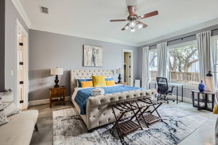 Ultimate Group Stay: Pool, Game Room & Hot Tub gallery image 4